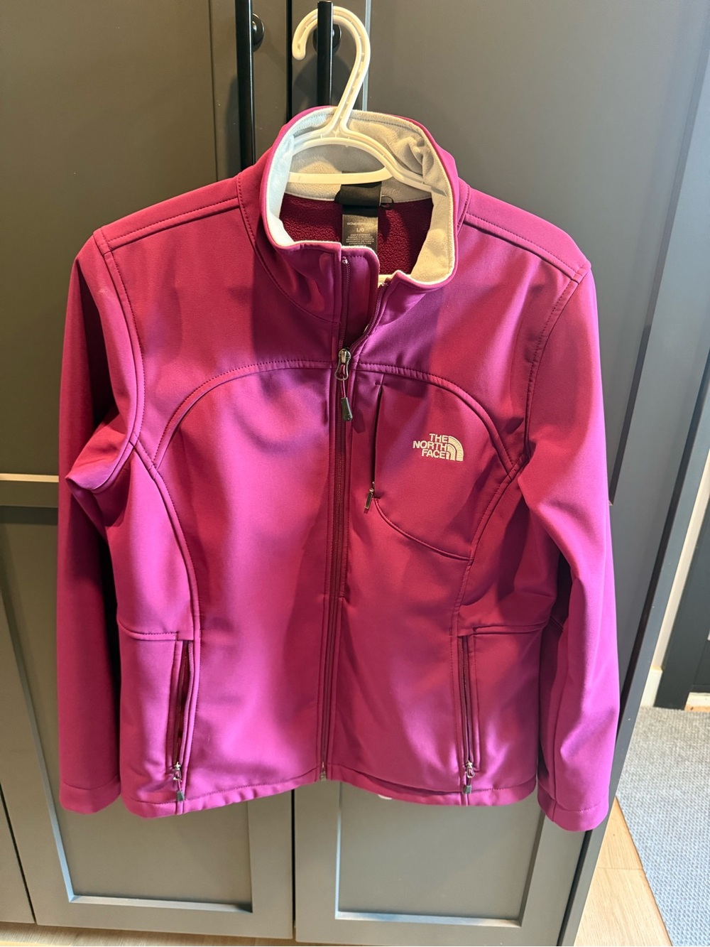 The North Face Women's Magenta Fleece Jacket
